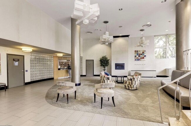 24-hr front desk - 4600 Connecticut Ave NW