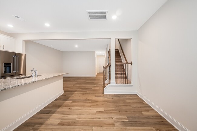 Building Photo - 3 Bedroom Townhome with Garage Angier