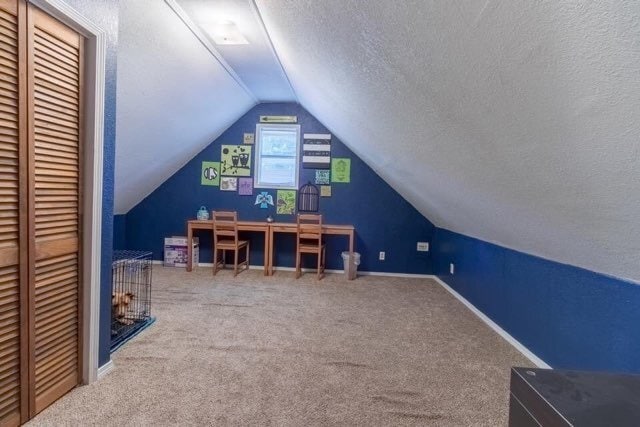 Building Photo - 2 bedrooms upstairs, 1 downstairs 1 bath c...