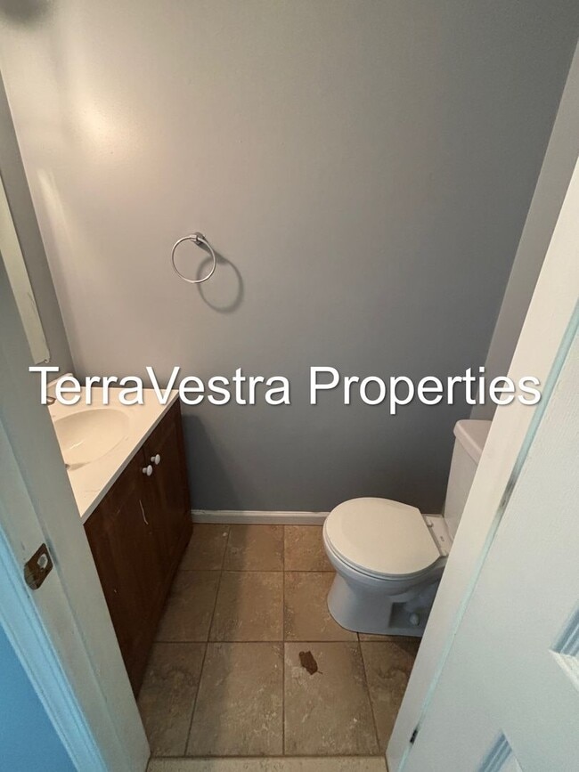 Building Photo - 3 Bed in Pine Hill! Eligible for $500 Security Deposit.