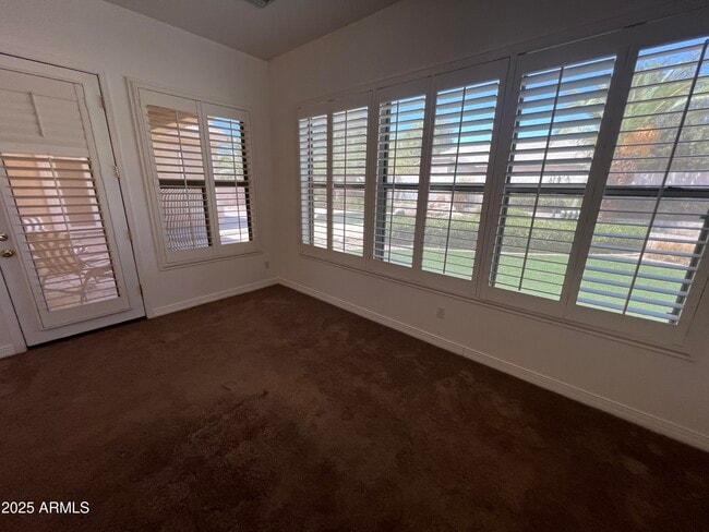 Building Photo - 15494 W Meadowbrook Ave