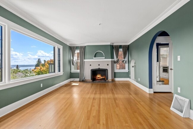 Building Photo - 4Bd/1.75Ba Seattle House