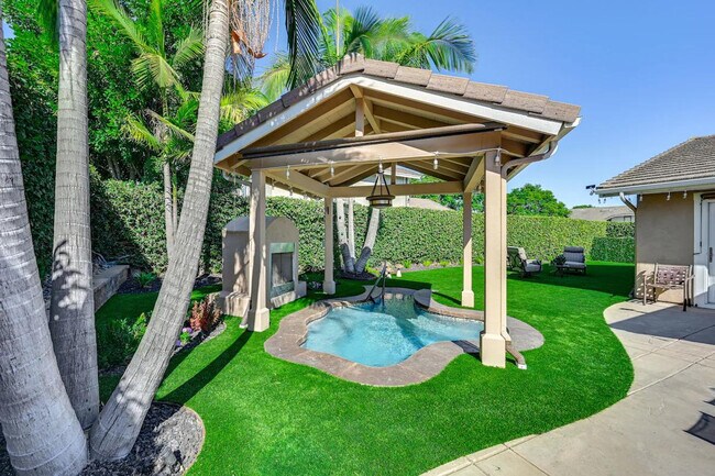 Building Photo - 1519 Via Hacienda