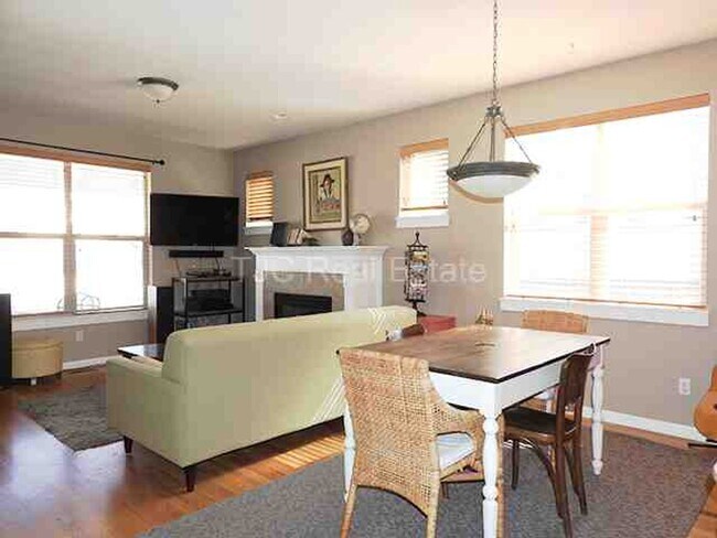 Building Photo - Stapleton Home For Rent