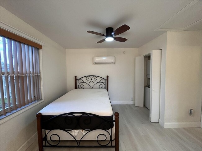 Building Photo - 1644 Jackson St