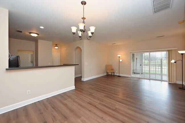 Building Photo - **PRISTINE GARDEN-LEVEL CONDO ON THE FIRST LEVEL NEAR PAVILION AND COMMUNITY GREEN SPACE**