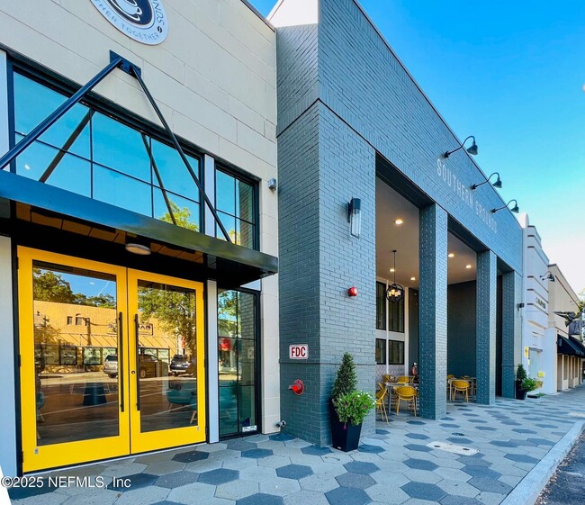 Building Photo - 2805 Post St