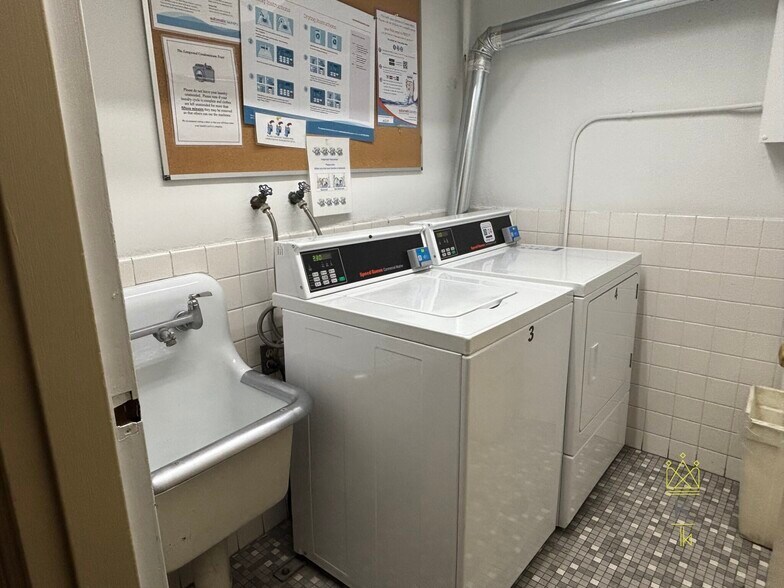 Building Photo - 45 Longwood Ave