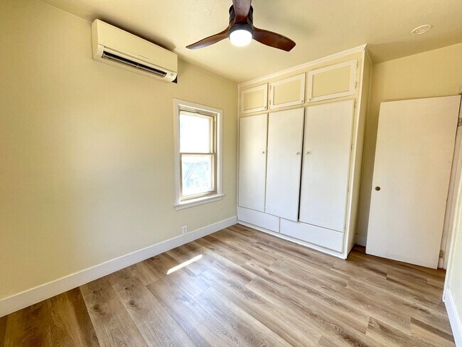Building Photo - Just Listed! 1B/1B Newly Remodeled Unit