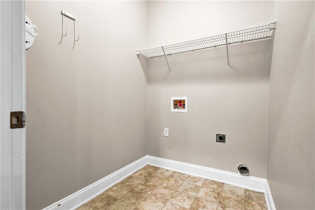 Building Photo - 5358 Manor View Dr NW