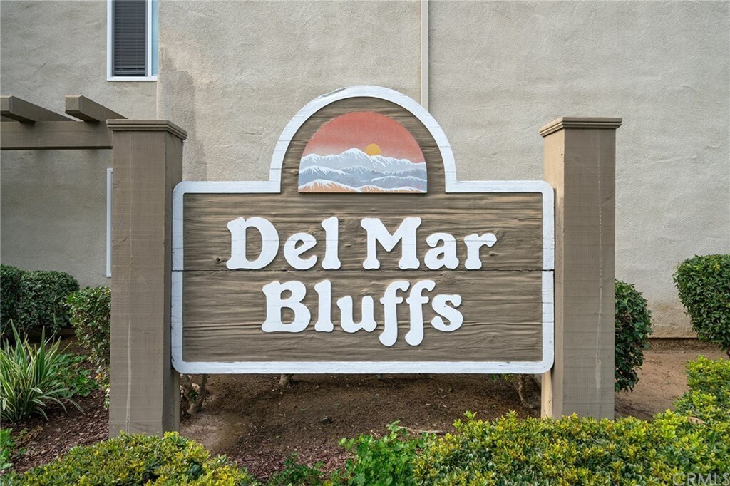 Building Photo - 13754 Mango Dr