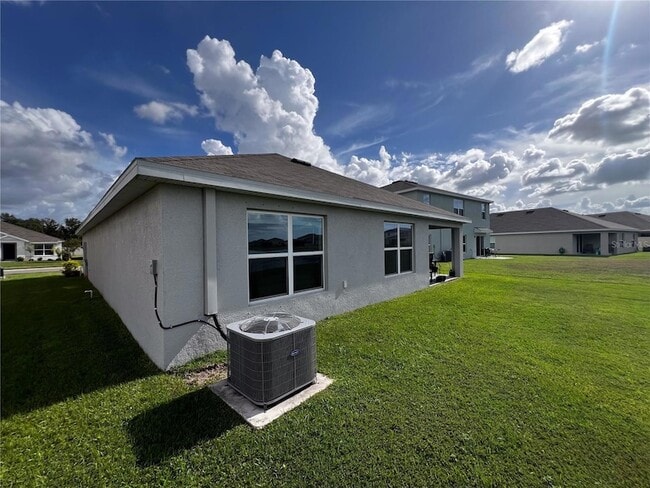 Building Photo - 10634 Chippewa Dr