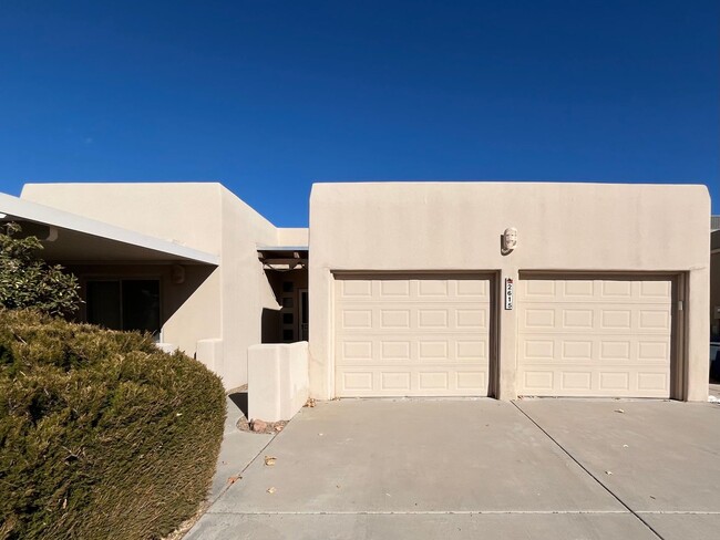 Primary Photo - Southwestern 3 Bedroom 2 Bathroom Home In ...