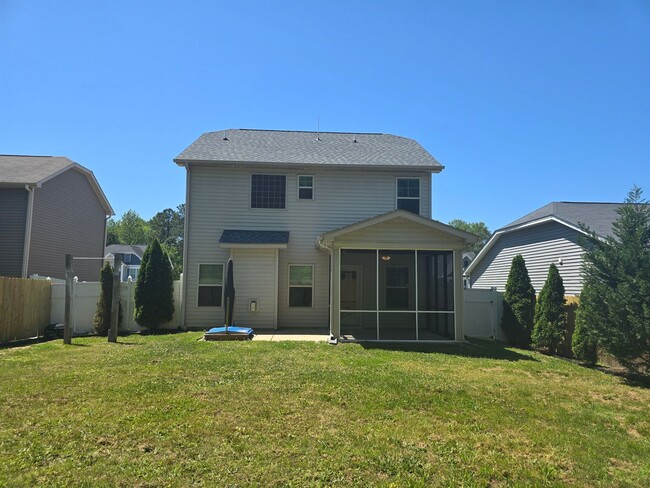 Building Photo - New Listing!!