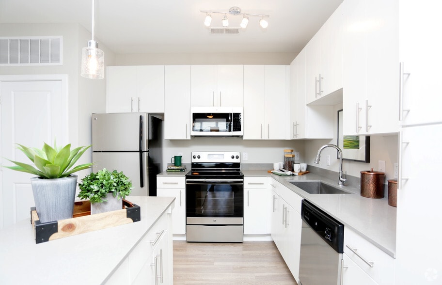 Primary Photo - Jefferson Place Apartments