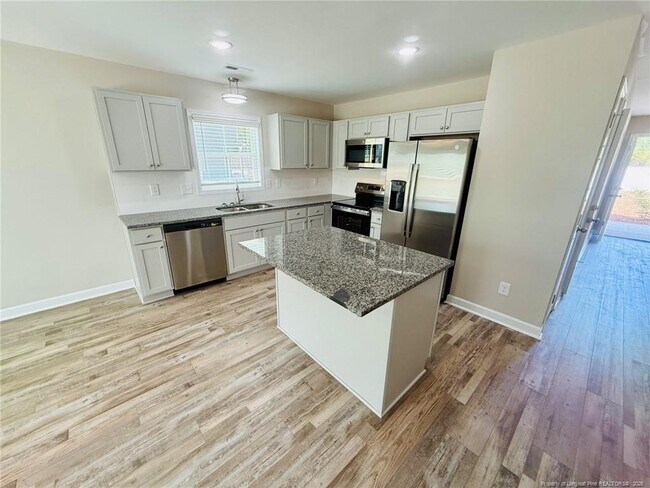 Building Photo - 8109 King Rd