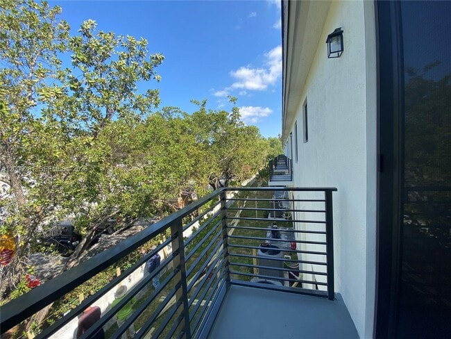 Building Photo - 2434 SW 145th Pl