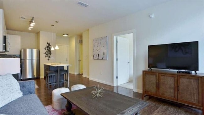 Building Photo - 299 North Highland Avenue Northeast