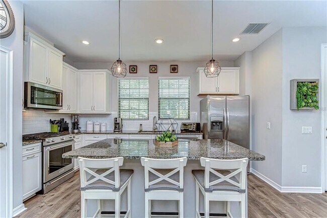 Building Photo - 5703 Colony Glen Rd