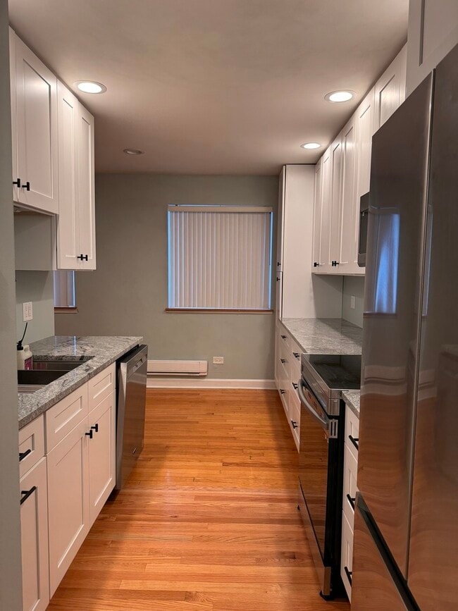 Building Photo - 705 Strom Dr