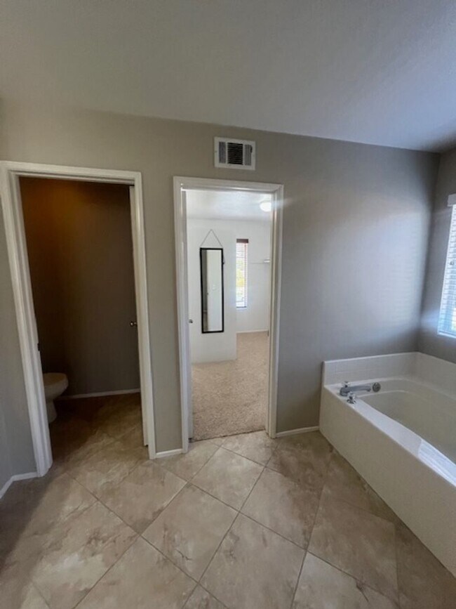 Building Photo - Beautifully Updated 5-Bedroom Home with City Views in Prime Corona Location