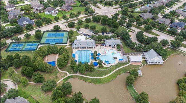 Building Photo - 21514 Venture Park Dr