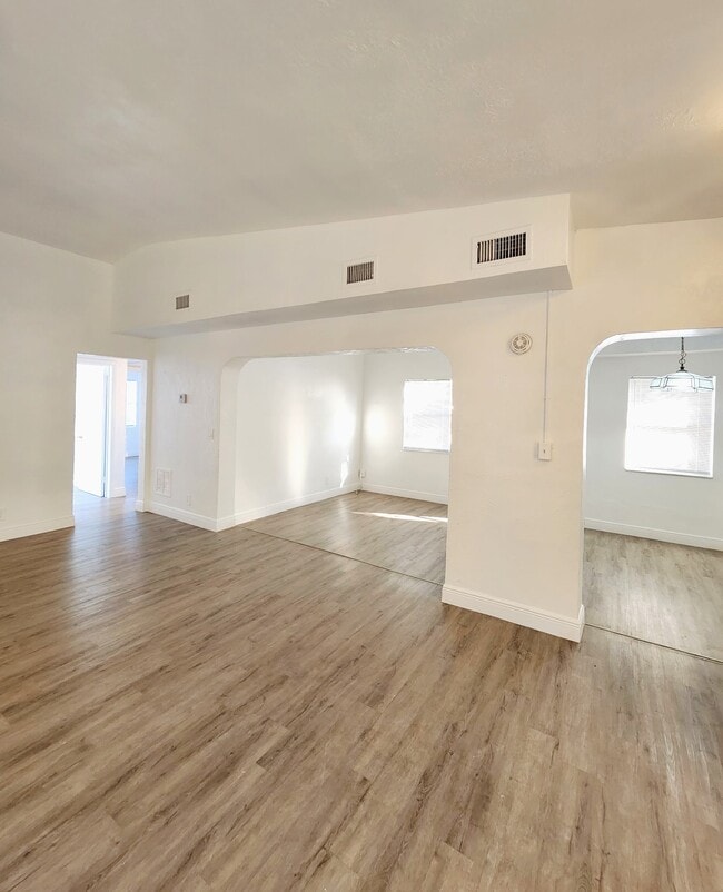 Building Photo - 1327 Eugene Black St