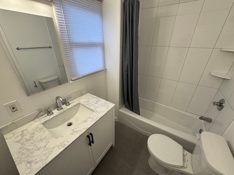 Building Photo - 1748 S Robertson Blvd