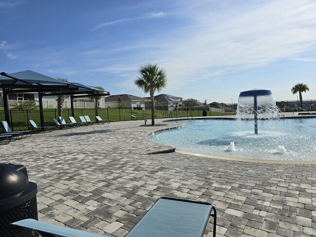 Building Photo - Beautiful 3/2/2 SF Home For Rent in Davenport, FL $2199