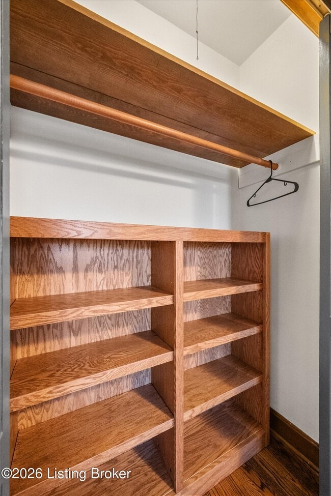 Building Photo - 7008 Foxcroft Pl