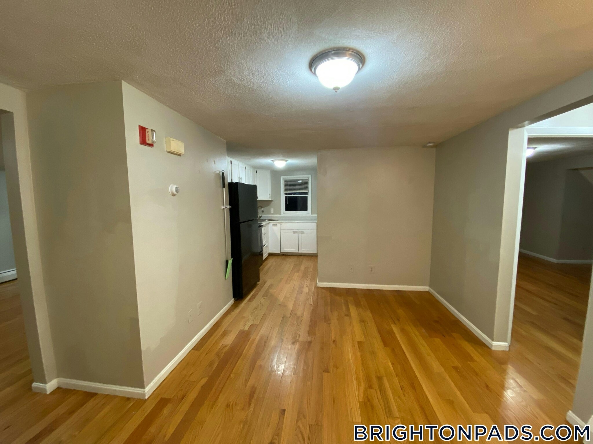 Building Photo - 27 Kelley Ct