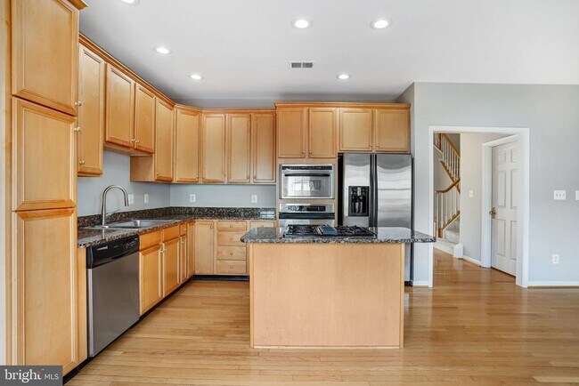 Building Photo - 22616 Welborne Manor Square
