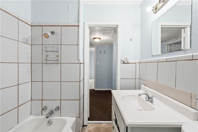 Building Photo - 2063 N Gimon Cir