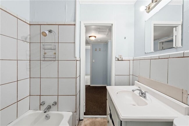 Building Photo - 2063 S Gimon Cir