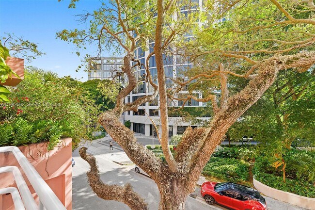 Building Photo - 2801 Florida Ave