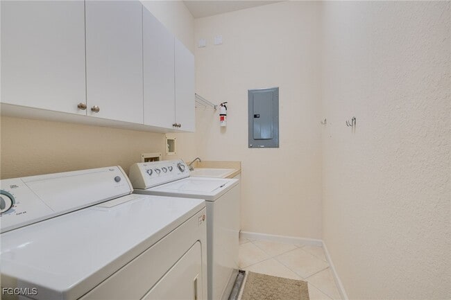 Building Photo - 17477 Old Harmony Dr