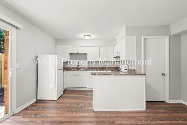 Building Photo - 50% off Second Full Month's Rent with a Si...