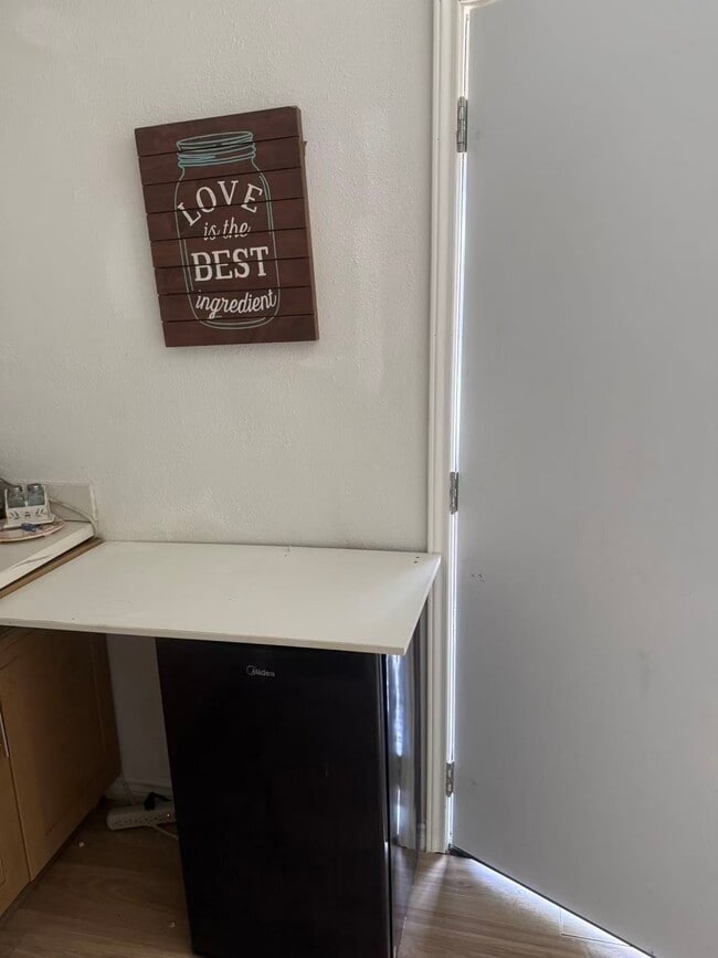 Building Photo - 6131 Fenske Ln