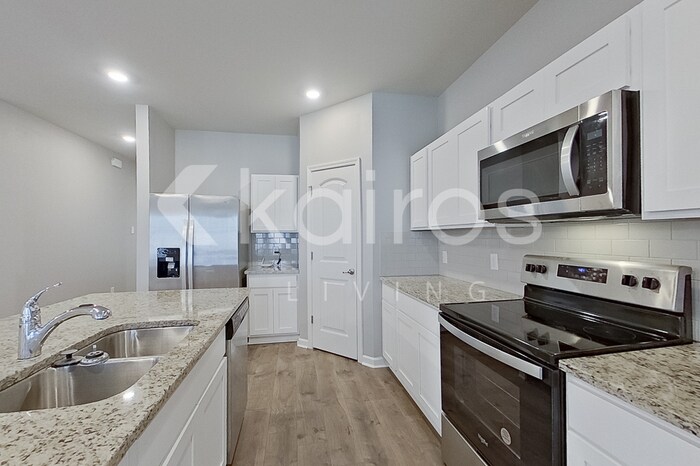 Building Photo - 130 Yardley Ct