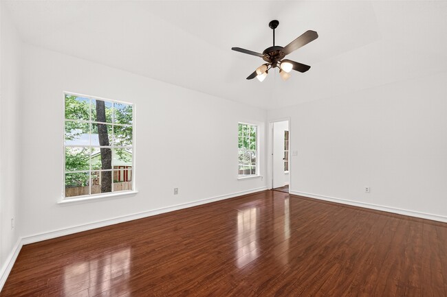 Building Photo - 42 Rockridge Dr