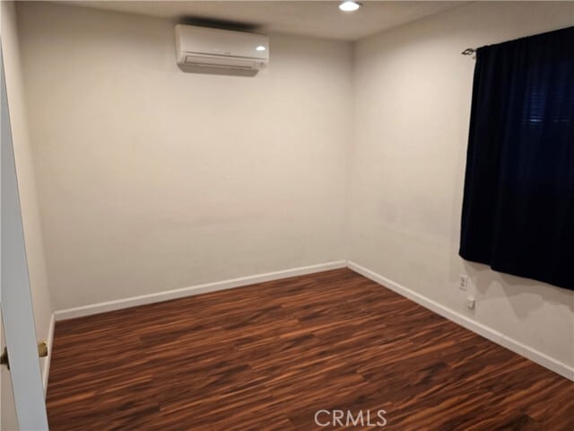 Building Photo - 1012 Davis Ave