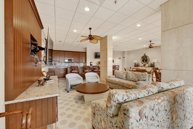 Building Photo - 9960 S Ocean Dr