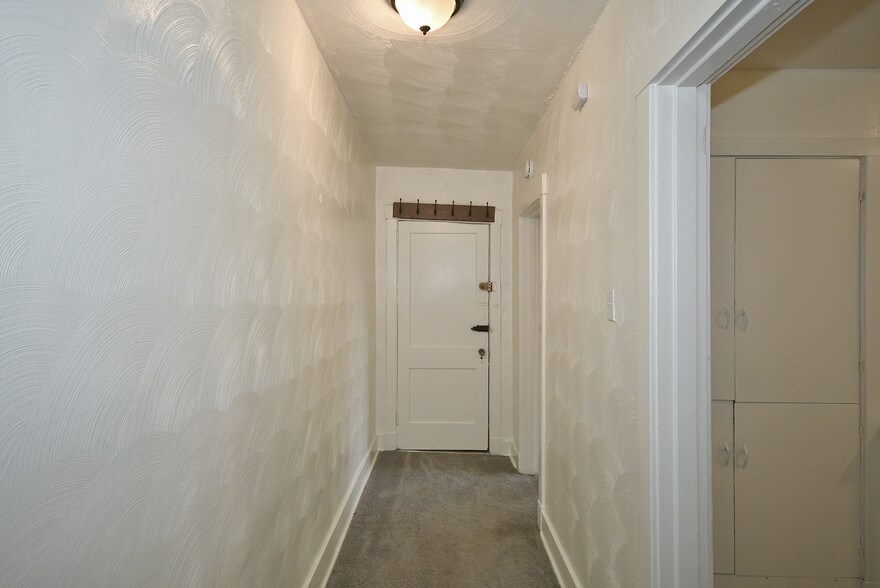 Building Photo - 1718 Montier St
