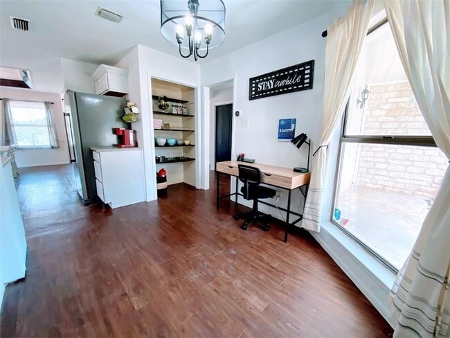 Building Photo - 21822 Tallahassee Ave