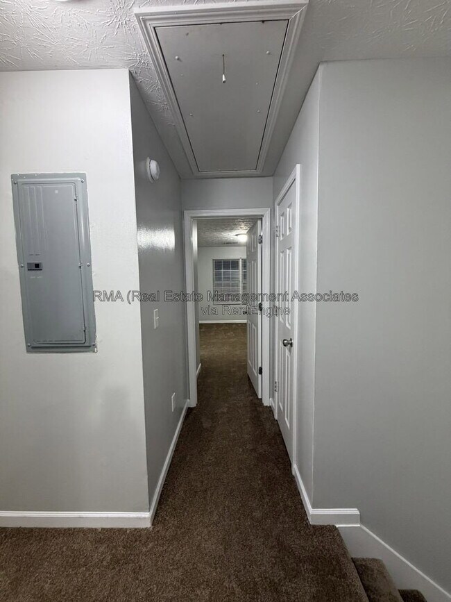 Building Photo - 1724 Carrington Dr