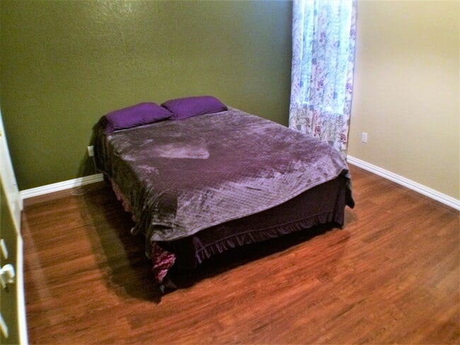 Building Photo - Inviting 3 Bed 2 Bath Home!