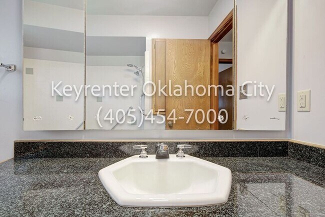 Building Photo - 3632 Sunvalley Dr