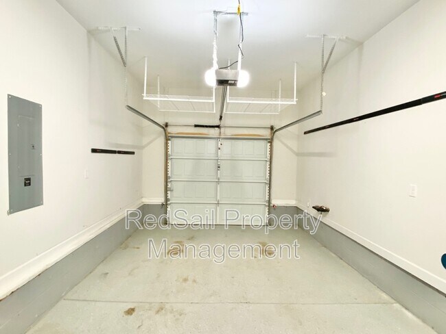 Building Photo - 2758 McKann Ave