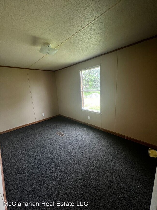 Building Photo - 3 br, 1 bath House - 1300 West Mar Elm St....