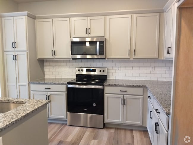 Building Photo - 402 Skyraider Way